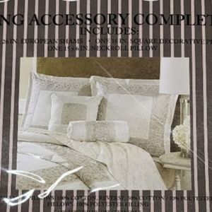 Bedding Pillows and Shams 4 Piece Set NEW